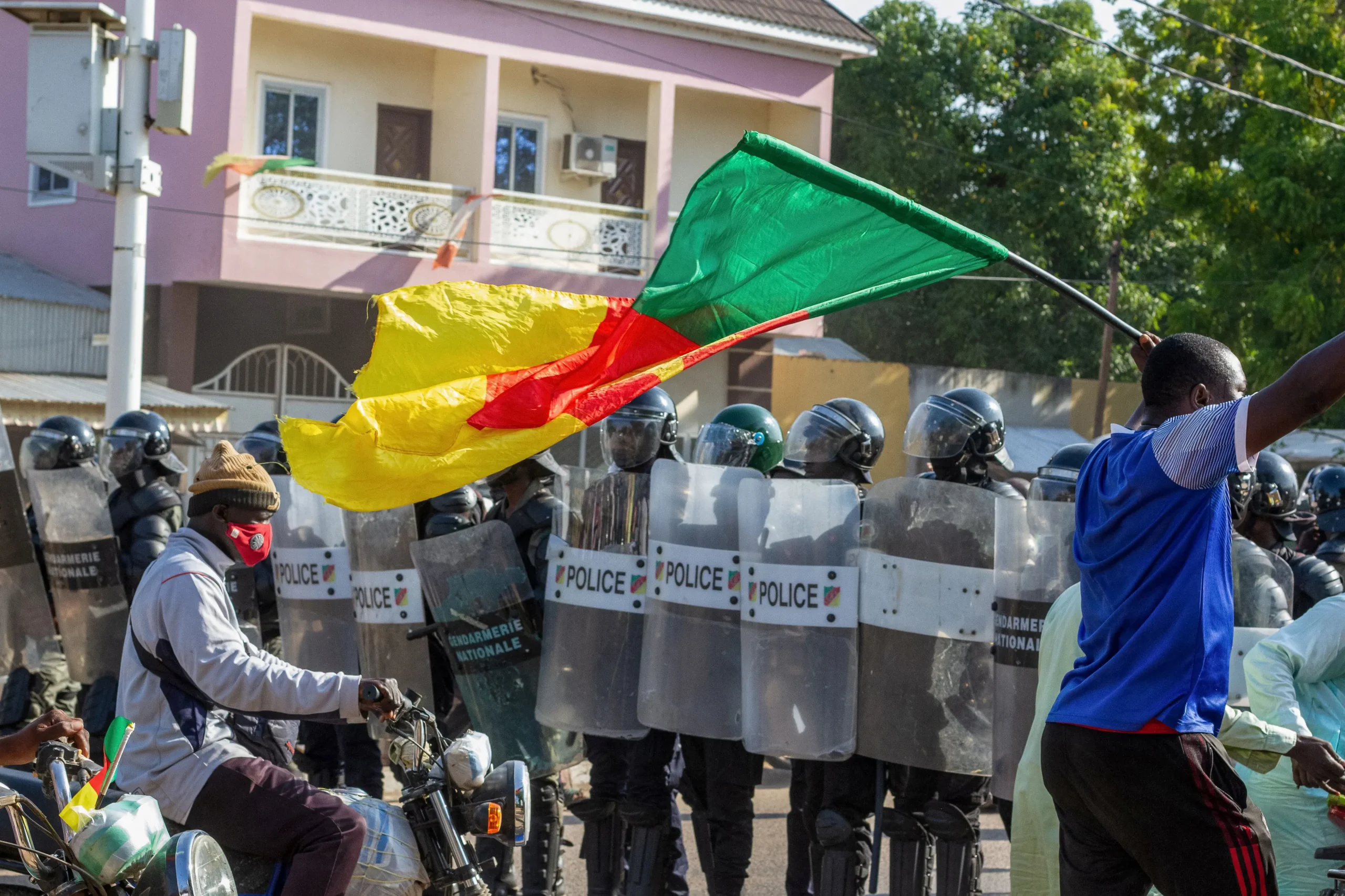 Human Rights Watch accuse le Cameroun de meurtres, de torture et d’arrestations massives après une élection contestée