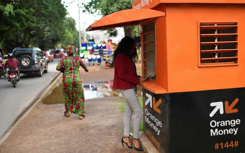 Orange Cameroon introduces unlimited free money transfers