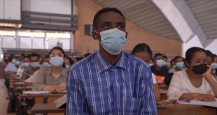 The young Cameroonians studying medicine in Madagascar | + video