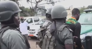 Le fils maudit assassine sa mère et se débarrasse de son corps dans des valises | + vidéo